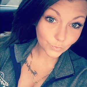 Meet your Posher, Amber